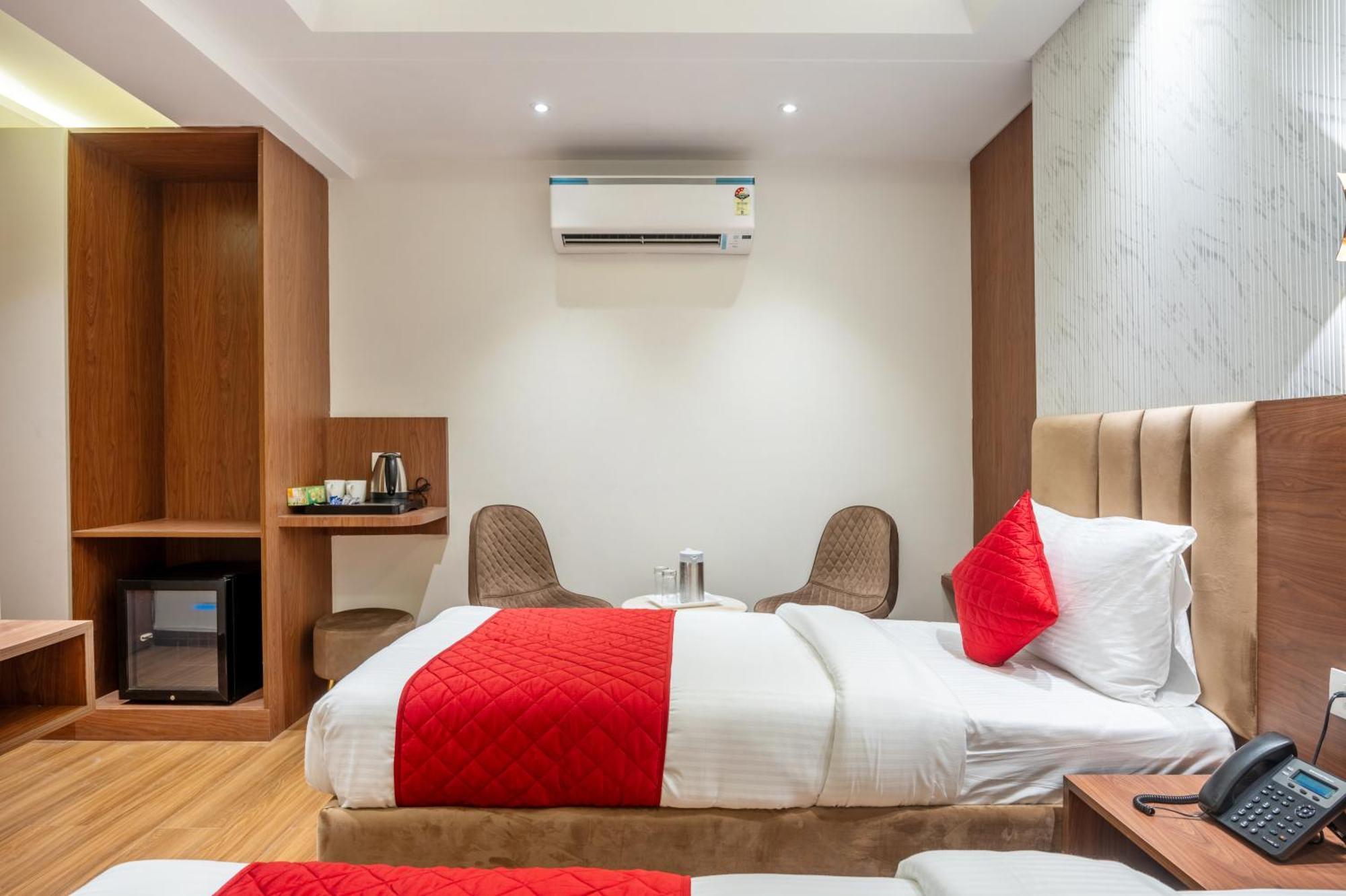 Hotel Avaas - Faiz Road Karol Bagh Delhi Zewnętrze zdjęcie